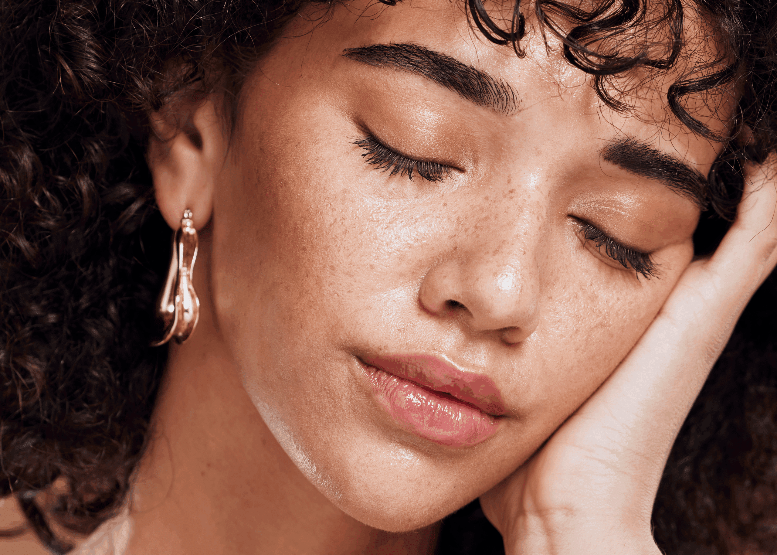 chin model; anti aging; cosmetic skin clinic; glow cosmetique; botox; fillers; acne; anti aging; skin clinic; cosmetic treatments melbourne; springvale skin clinic; skin and cosmetic clinic; anti aging clinic; youthful skin; acne prone skin